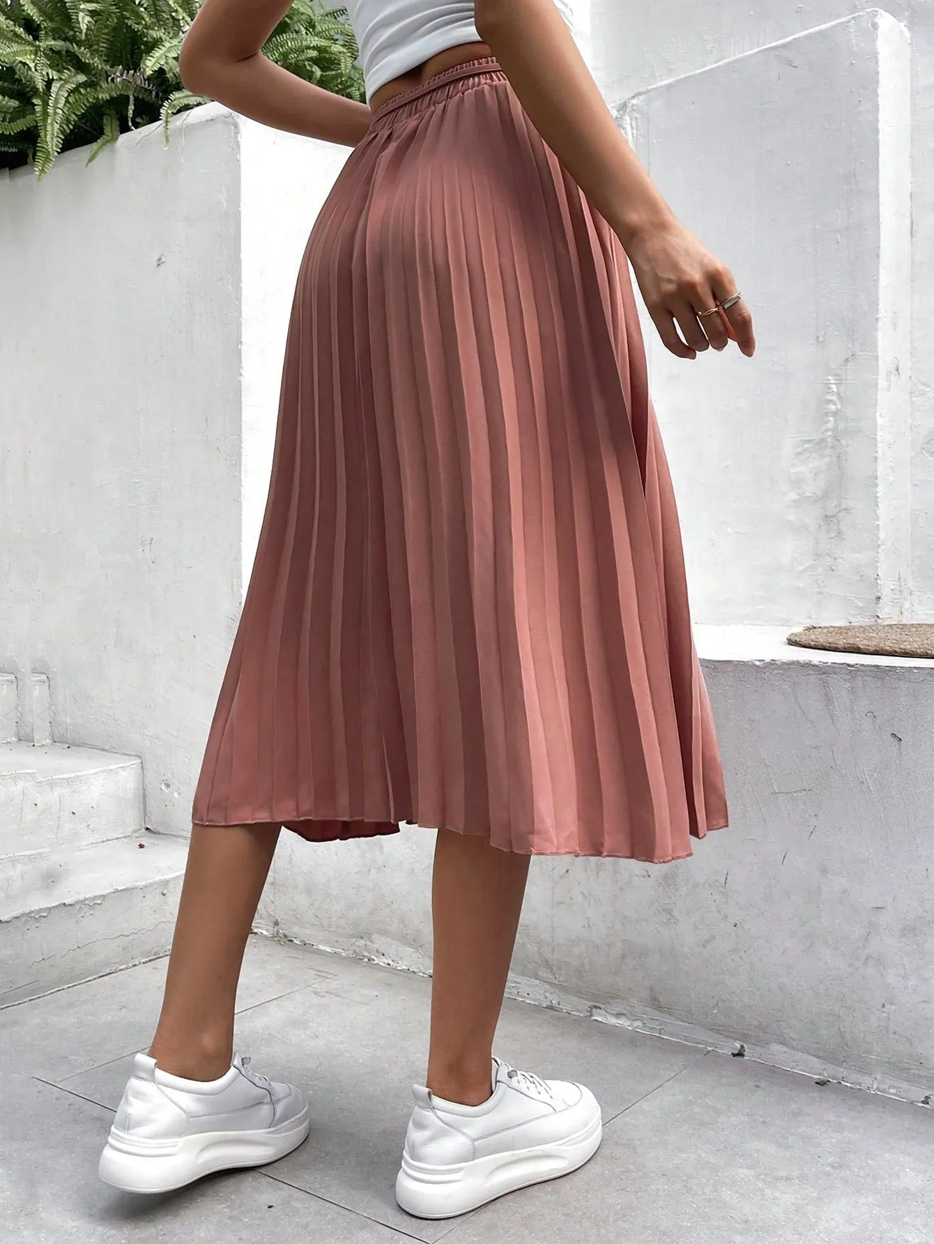Dusty Pink Solid Pleated High Waist Skirt