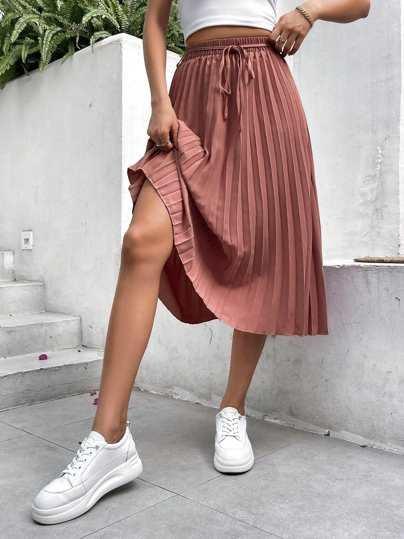 Dusty Pink Solid Pleated High Waist Skirt