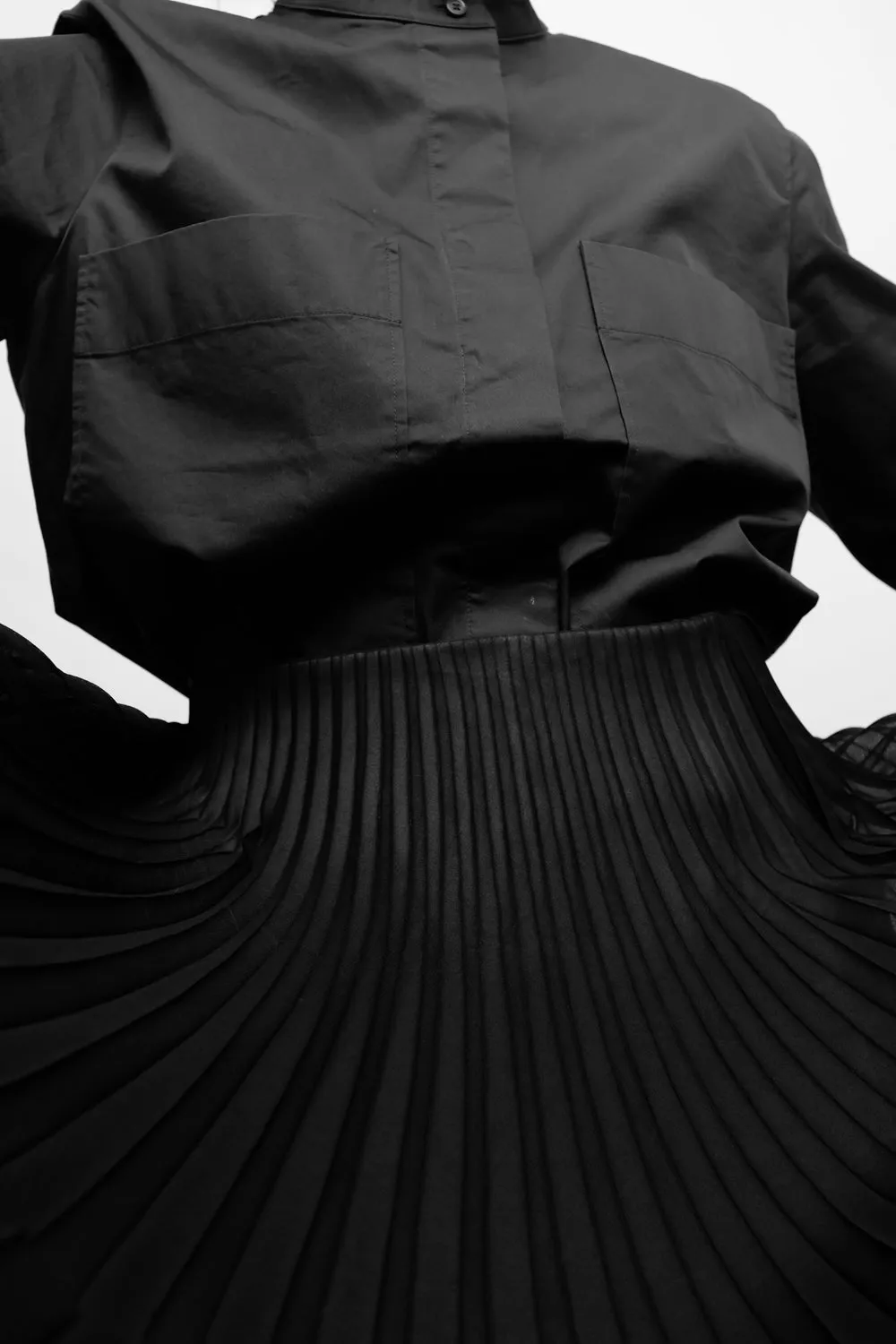 PLEATED LUCID BLACK SET SKIRT
