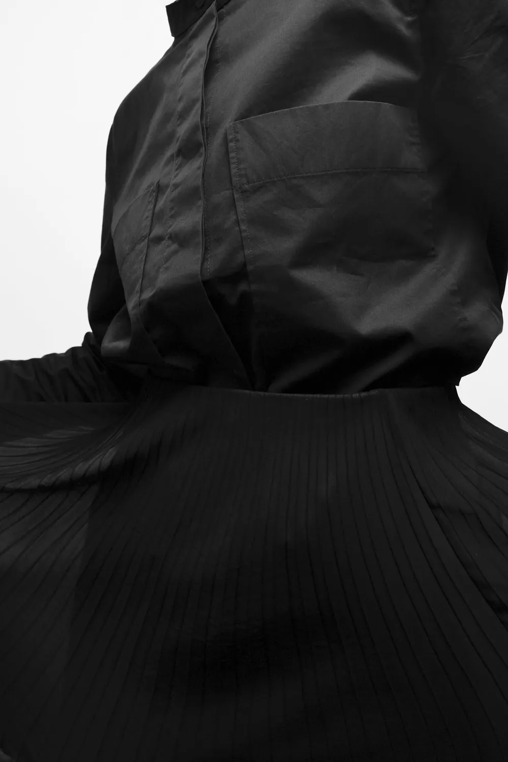 PLEATED LUCID BLACK SET SKIRT