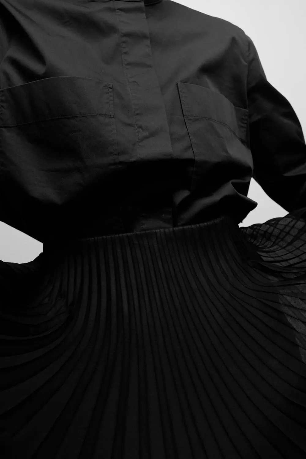 PLEATED LUCID BLACK SET SKIRT